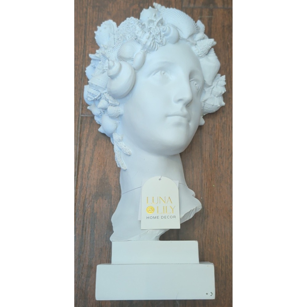 Luna Lily Katina Shell lady 8.6 x 16in White Bust Statue Seashell & Coral Crown